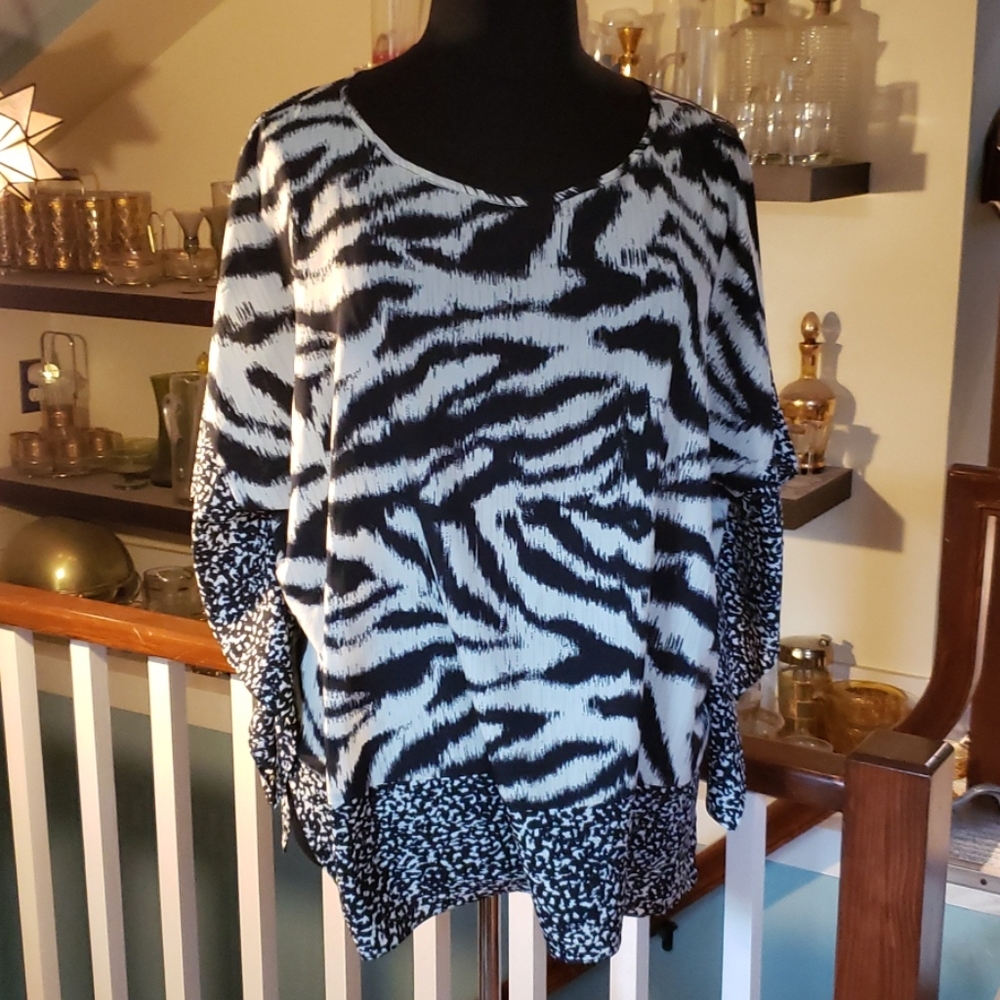 Dex Clothing Womans  Animal Print With Butterfly Sleeves Tunic